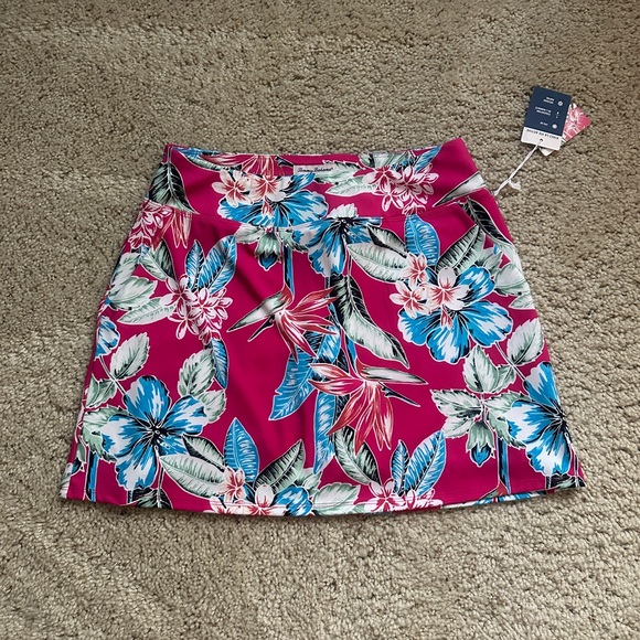 NWT Tommy Bahama Active Magenta Flora Golf Skort sz Small (227 & 245) - Picture 1 of 16
